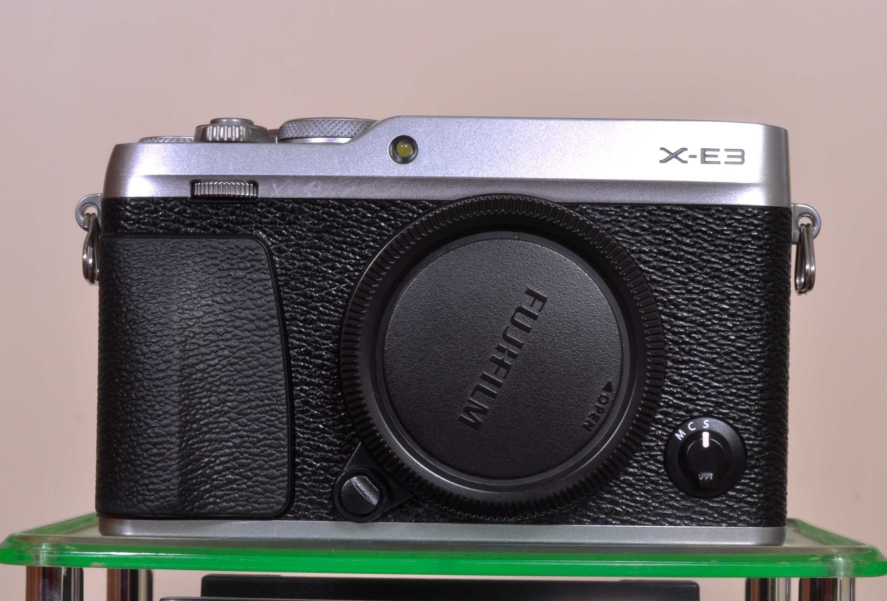 Fuji X-E3 + Fuji XF 16x50 F: 2.8-4.8 WR. Como novo, garantia Fuji PT.