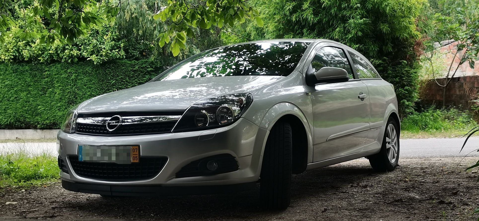 Opel Astra GTC 1.7