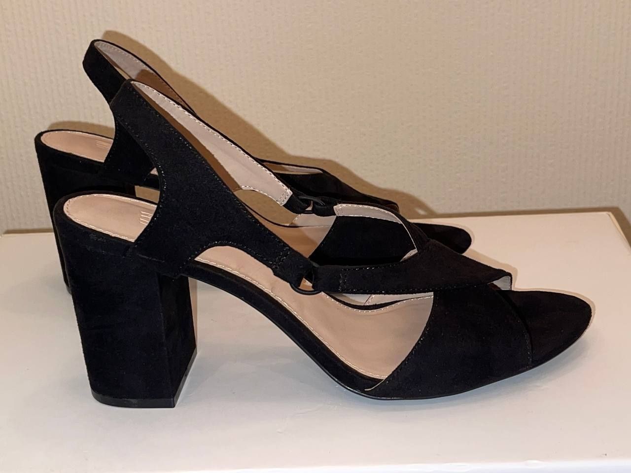 Босоножки замшевые H&M, р.39-40