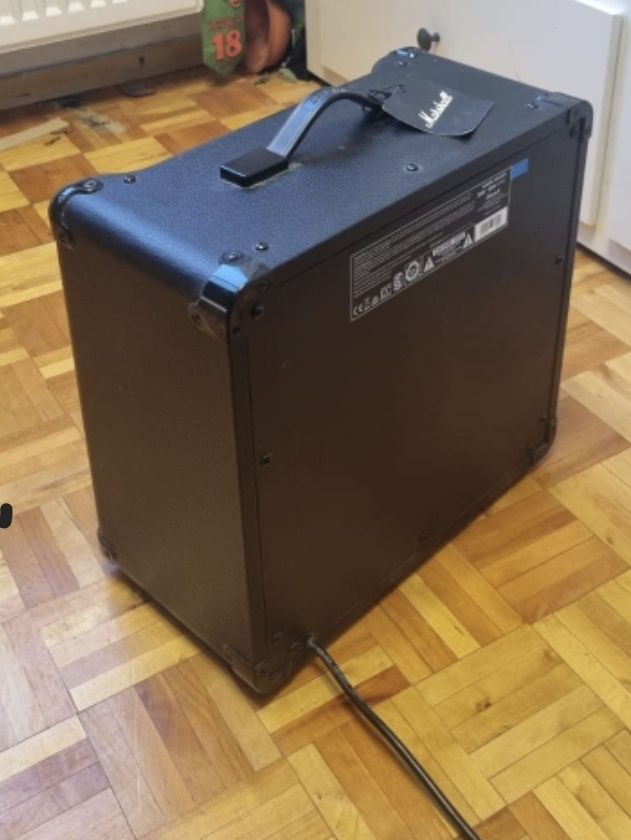 Wzmacniacz do gitary elektrycznej Marshall