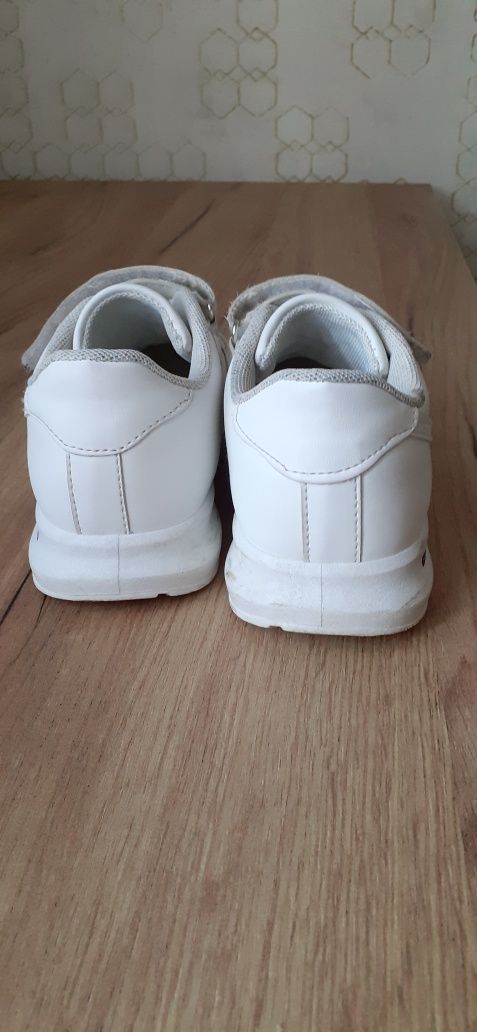 Продам кросівки, р.30 б/у, 18.5 (см)