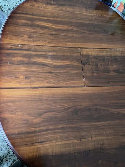 Vende mesa com 6 cadeiras