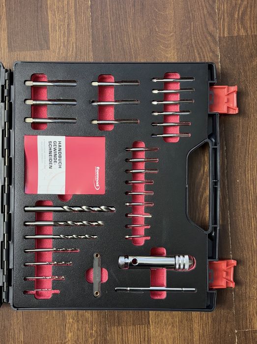 Zestaw do gwintowania marki format