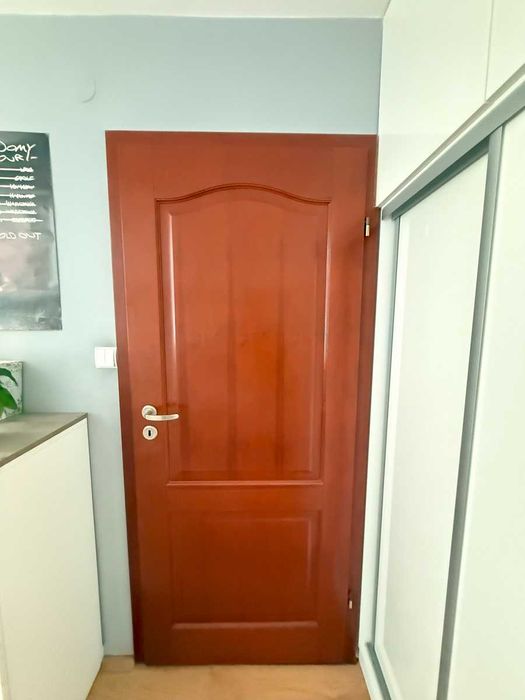 Drzwi wewnętrzne drewniane z ościeżnicą