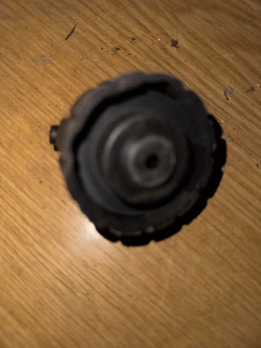 Пробка расширительного бачка с носиком GP Iveco Daily