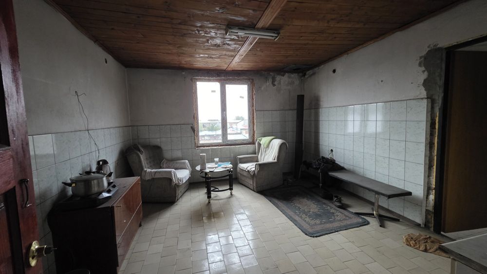 Здається в оренду Гараж-бокс на два авто з ямою, санвузлом і 3ма кімн.