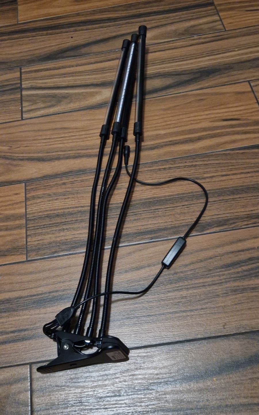Lampa led do uprawy roślin w domu