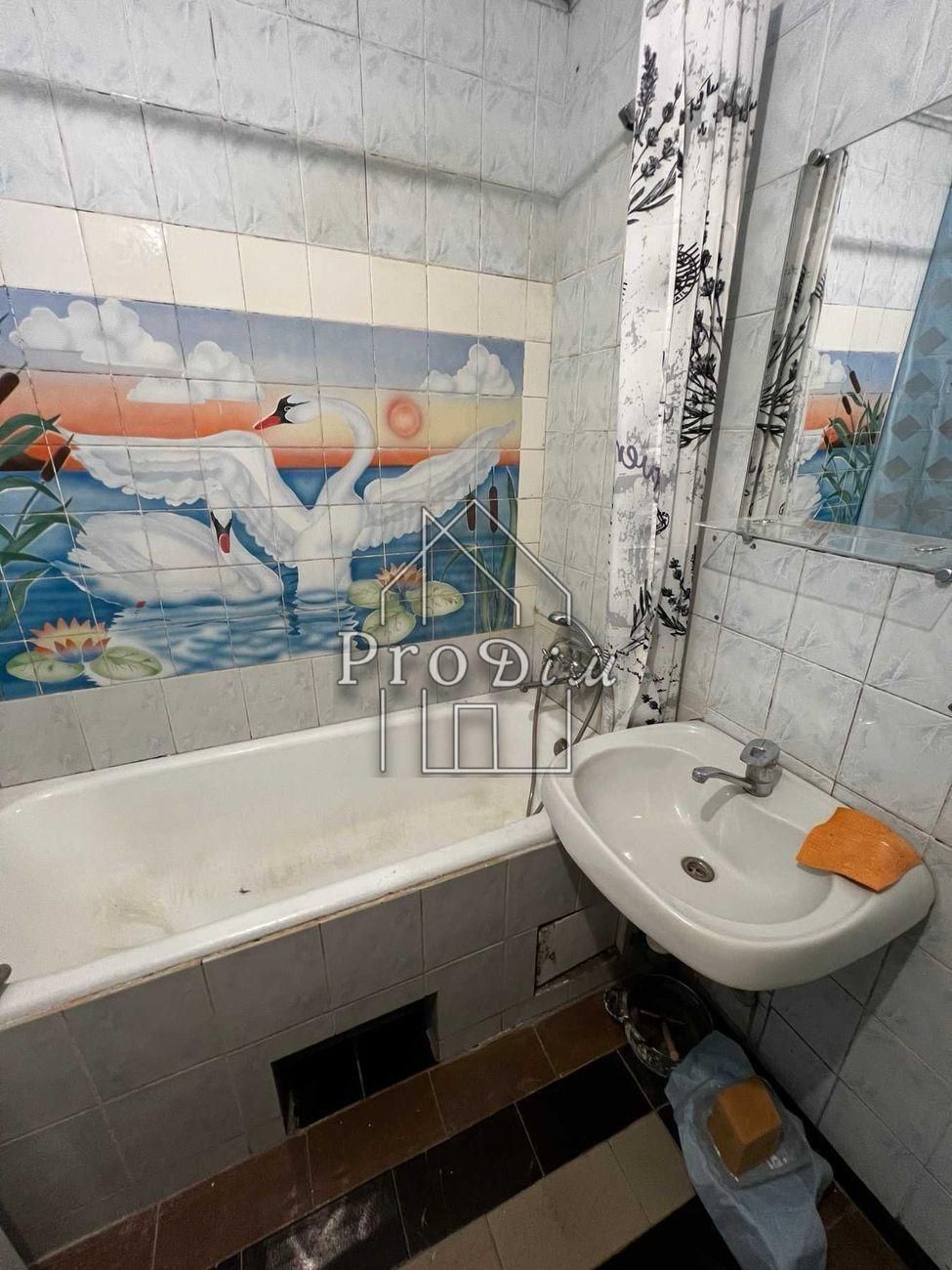 Продаж 1к квартира Червоної Калини. Деснянський район. Троєщина.