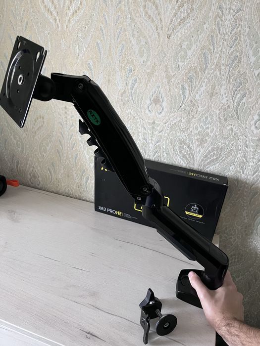 Кронштейн для монітора 13-30 дюймів