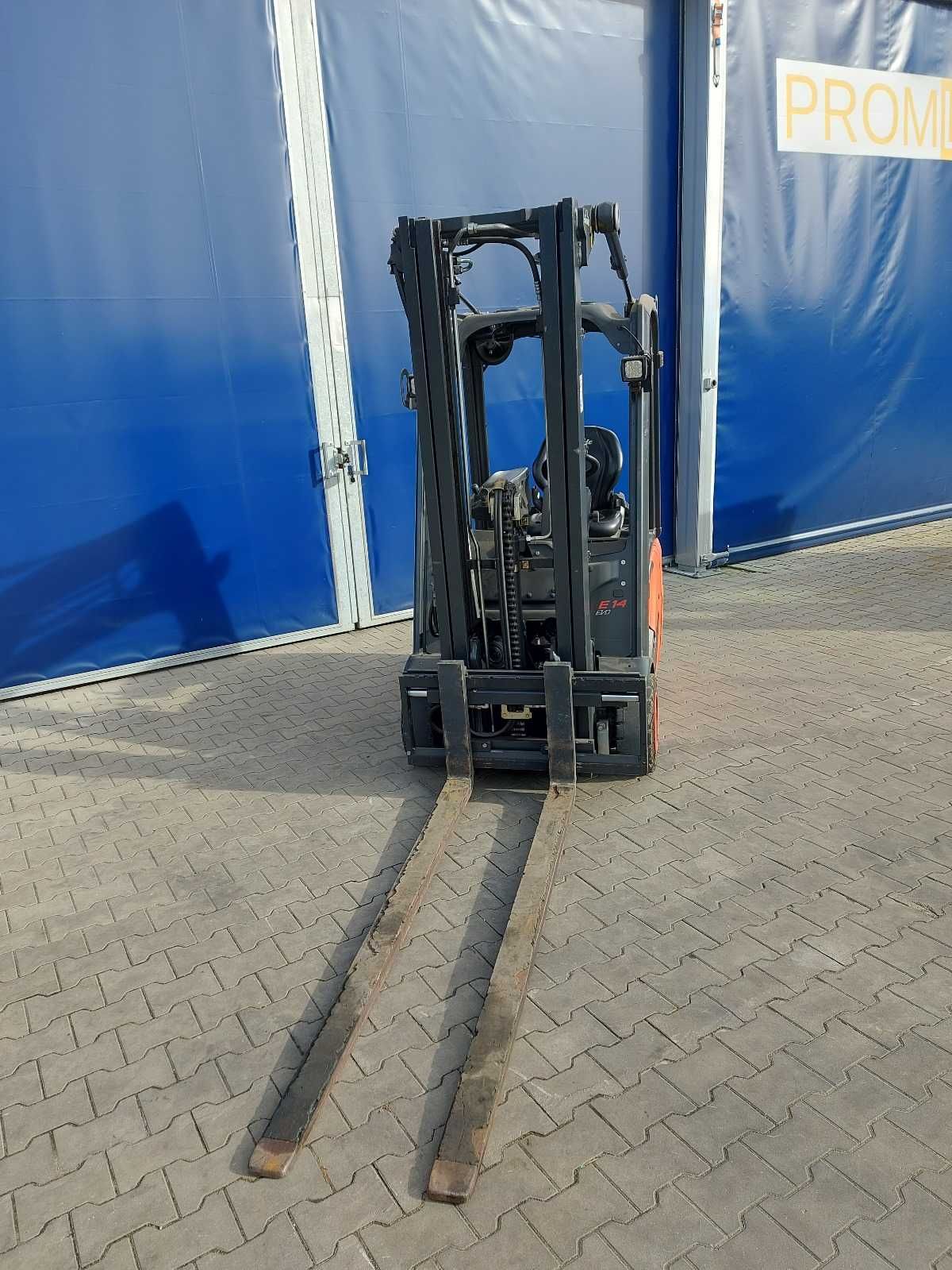 Wózek widłowy LINDE E14-02 Triplex 1400kg 3 sekcje Bateria 85% 4,6m