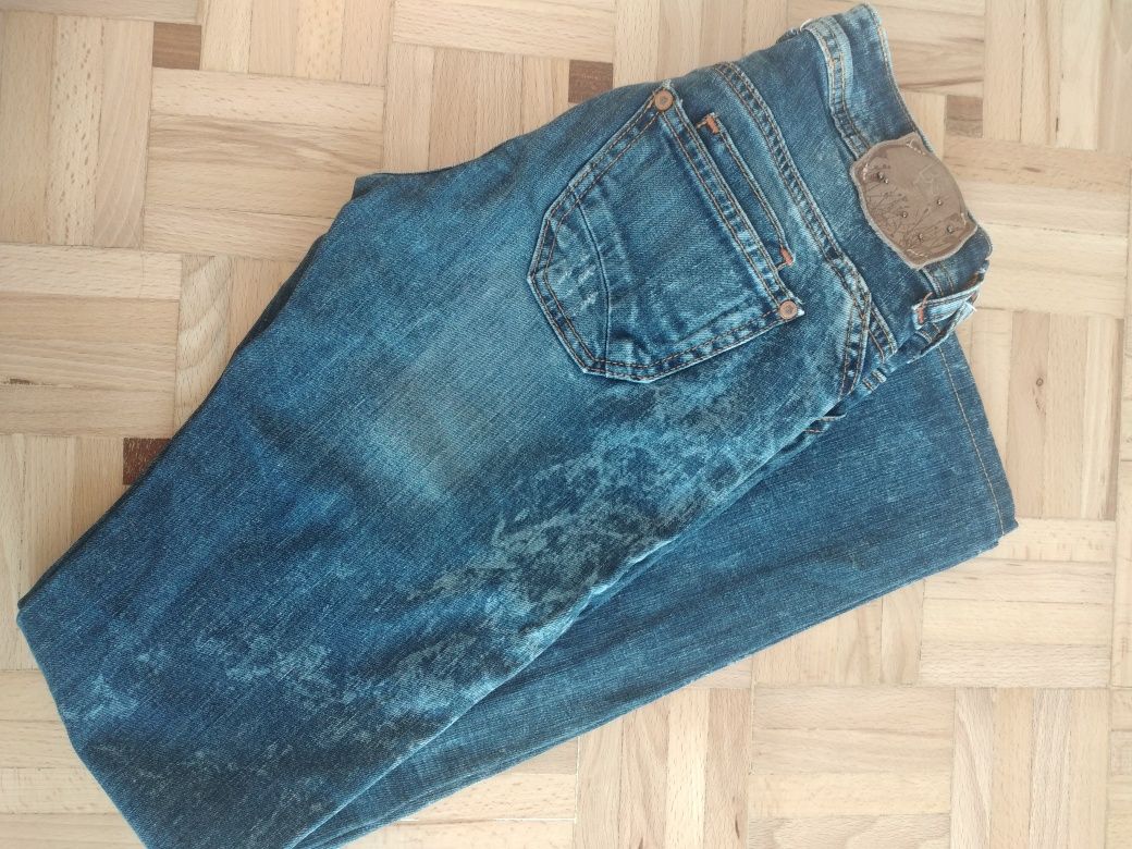 Jeansy Bershka rozm  36