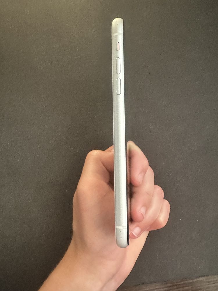 Iphone xr 64gb, 75% батарея