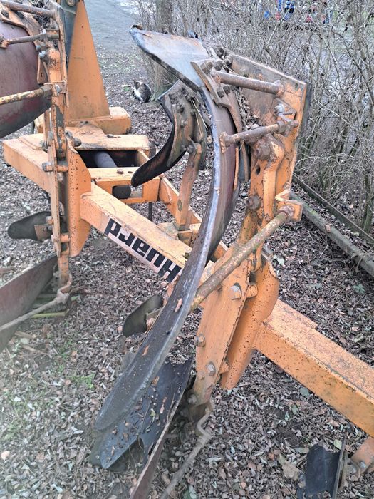 Sprzedam pług Huard 3+1