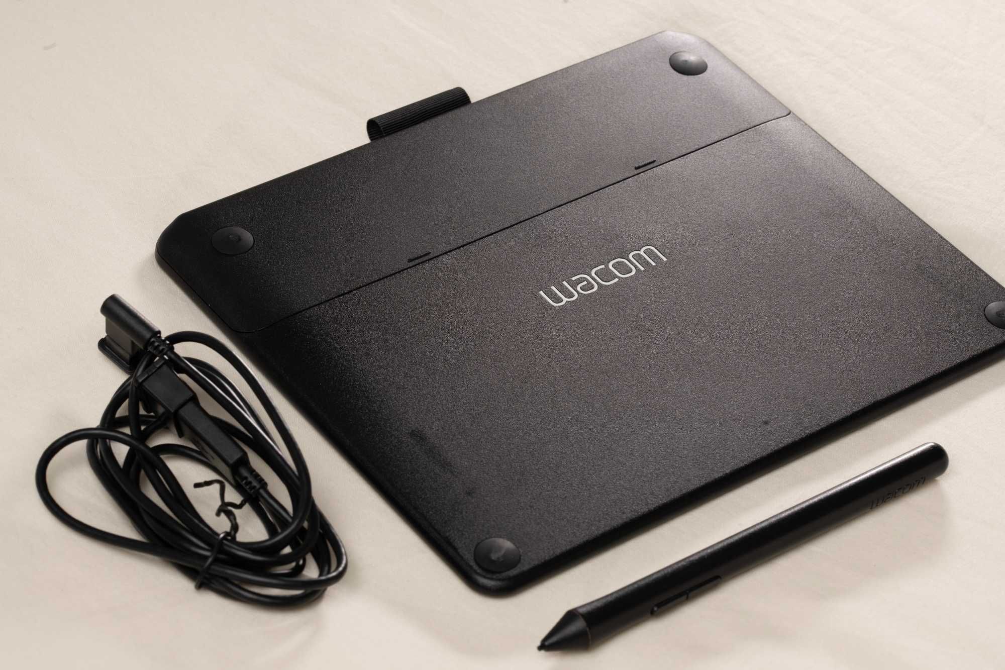 Wacom Intuos Small Tablet digitalizador