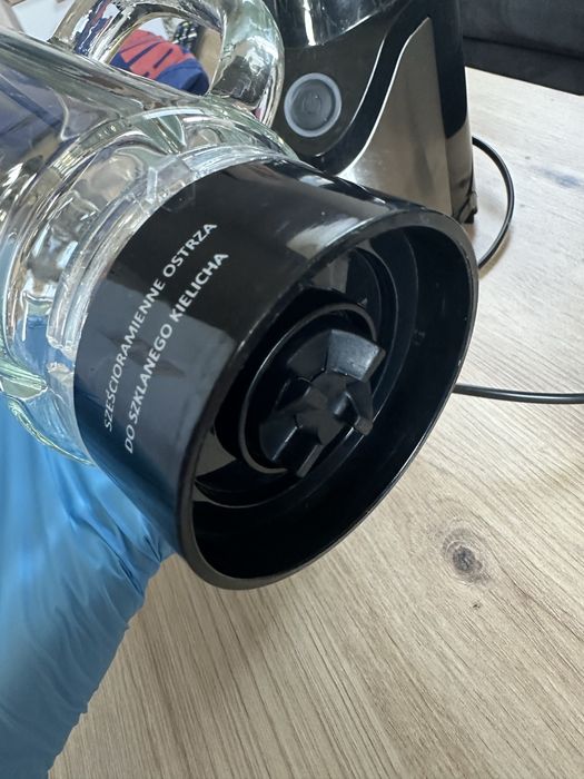 Blender kielichowy czarny