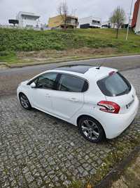 peugeot 208 1.2 VTI versão Allure