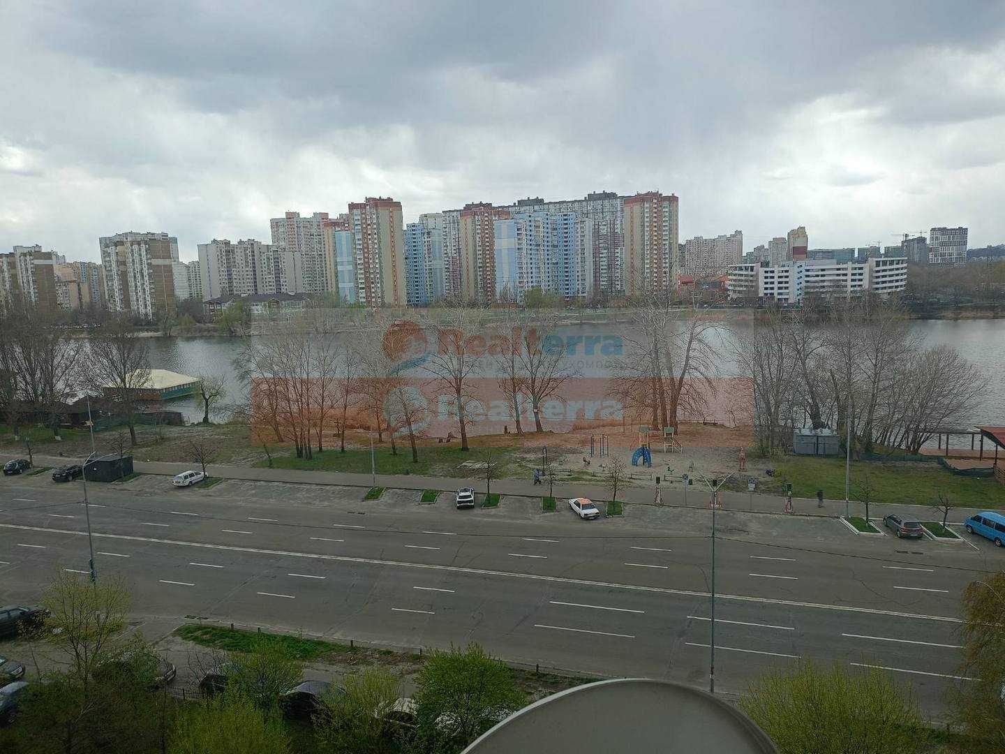 2 к, Киев, Дарница, ул. Ревуцкого 5