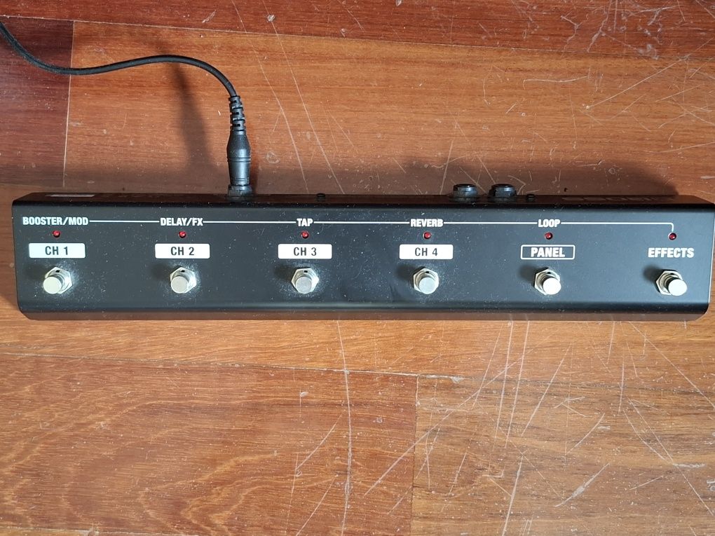 Amplificador Boss Katana 100 2x12