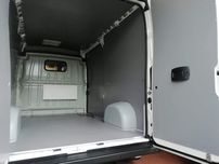Kompleksowa zabudowa premium auta dostawczego Citroen Jumper L2H2