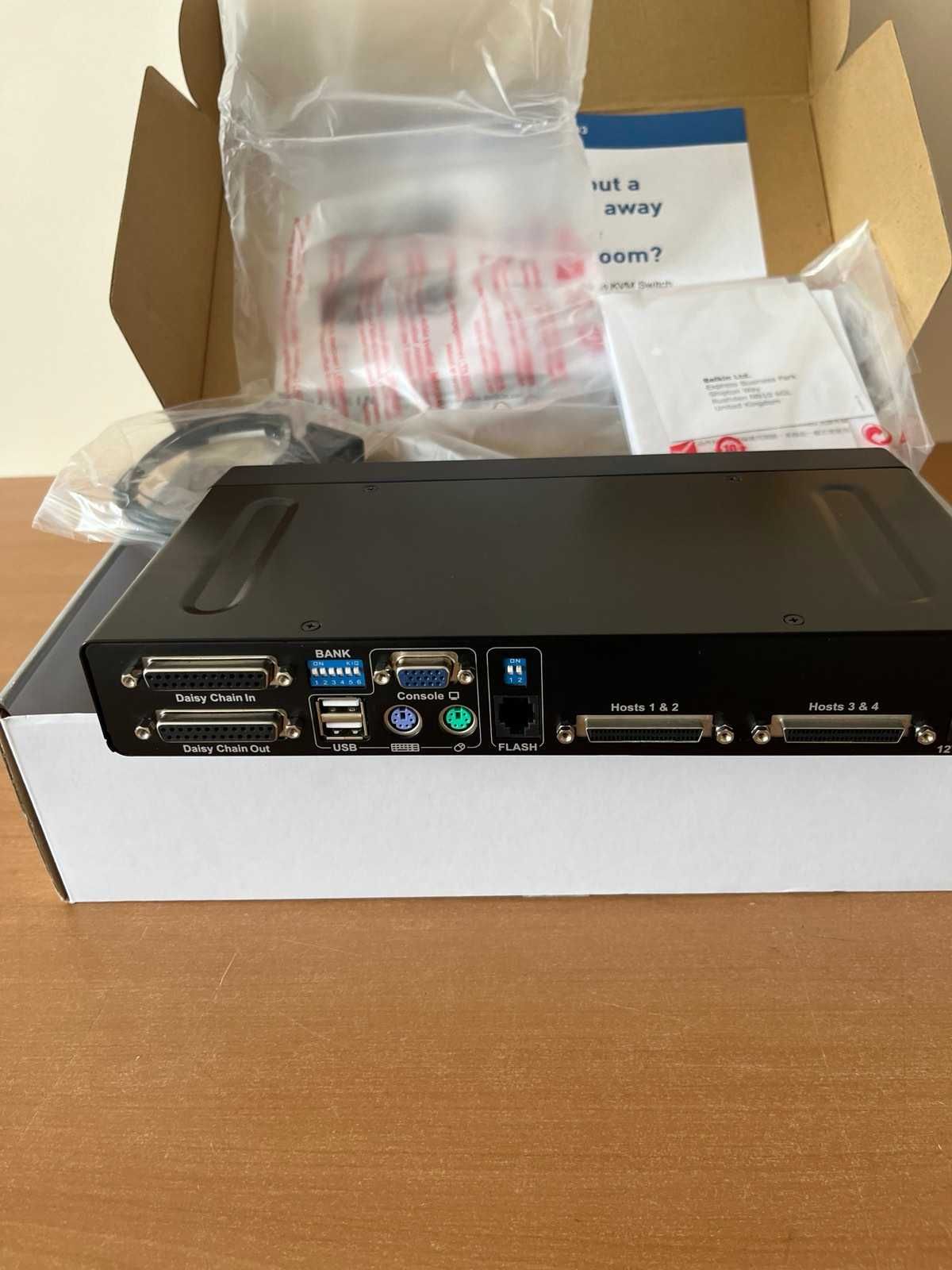 KVM-перемикач Belkin OmniView PRO3 4-Port KVM Switch
