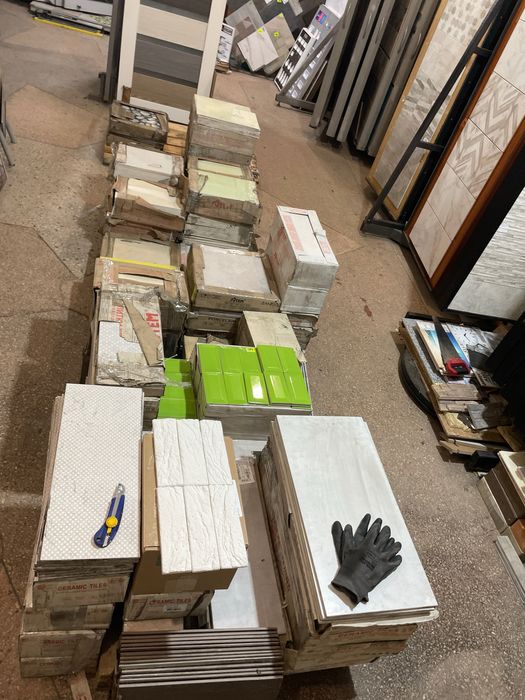 Кафель , плитка , керамограніт , кахель