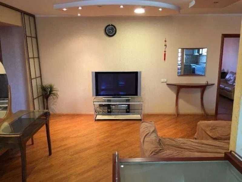 Постачальник: Місто: Київ Метро Харківська Позняки 1500 грн.-2-555.biz.ua