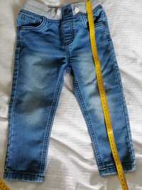 Spodnie /jeansy chłopięce 92