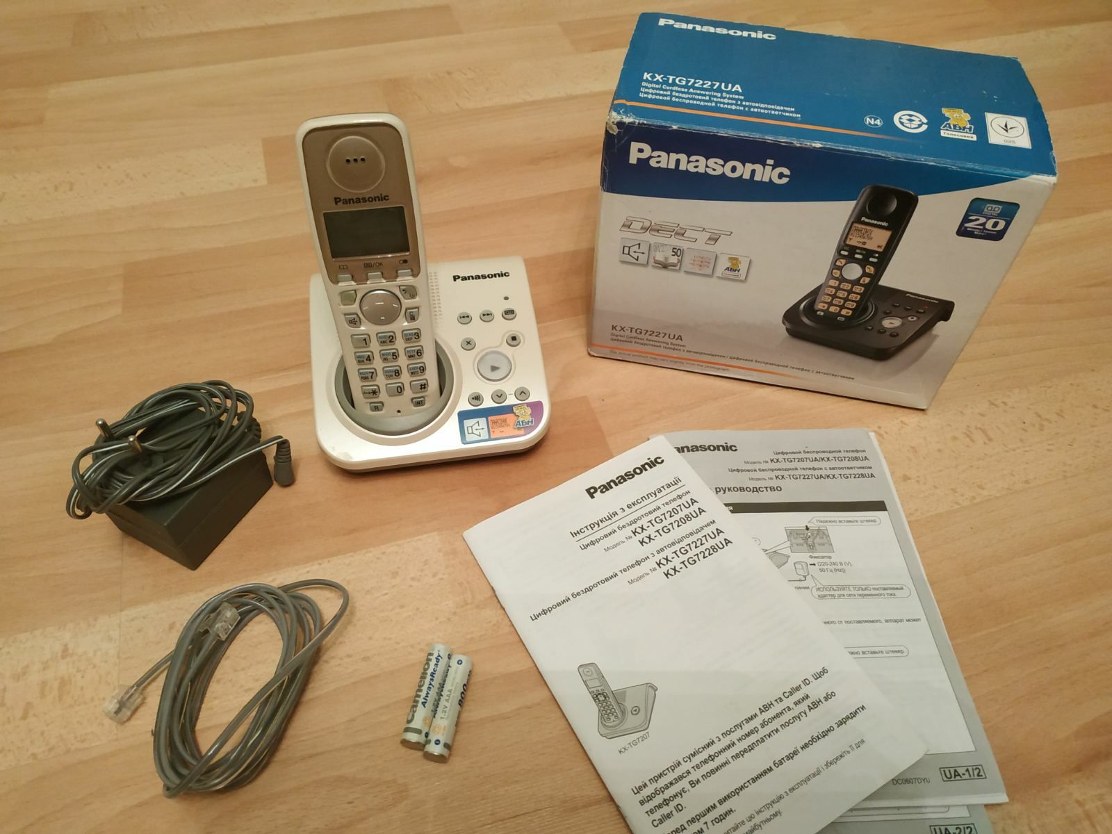 Радіотелефон Panasonic KX-TG 7227 UA