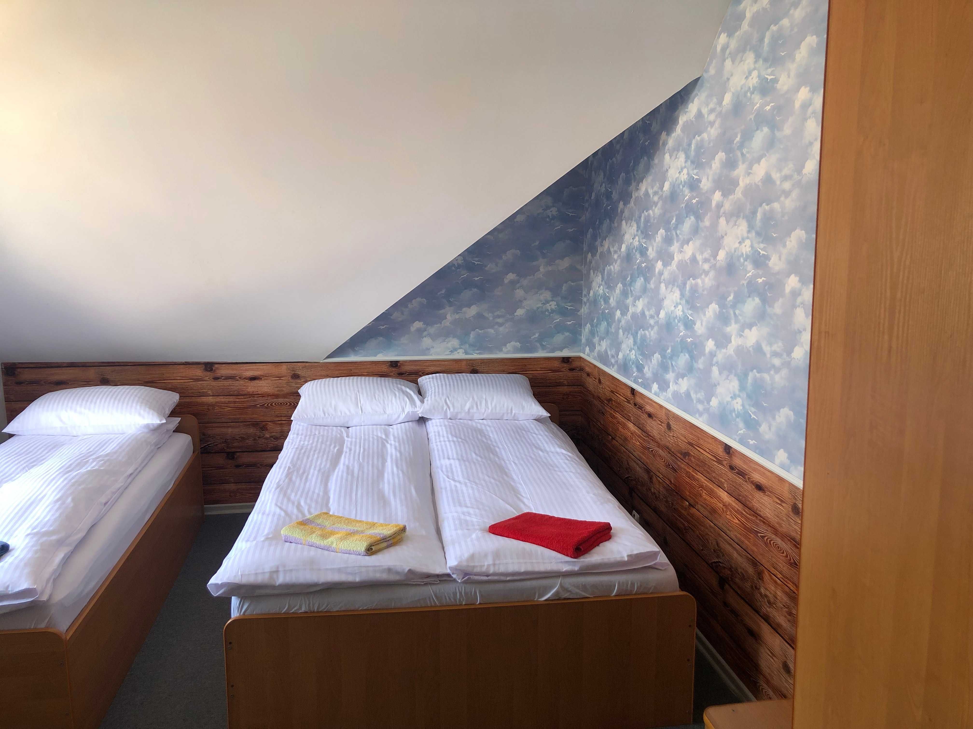nocleg / hotel / pokoje / bieszczady / Lesko