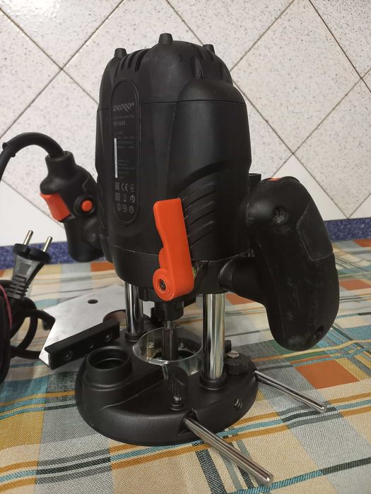 фрезер DNIPRO-M ER-160S