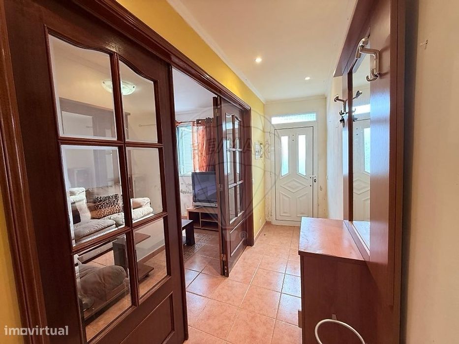 Moradia T4 para venda