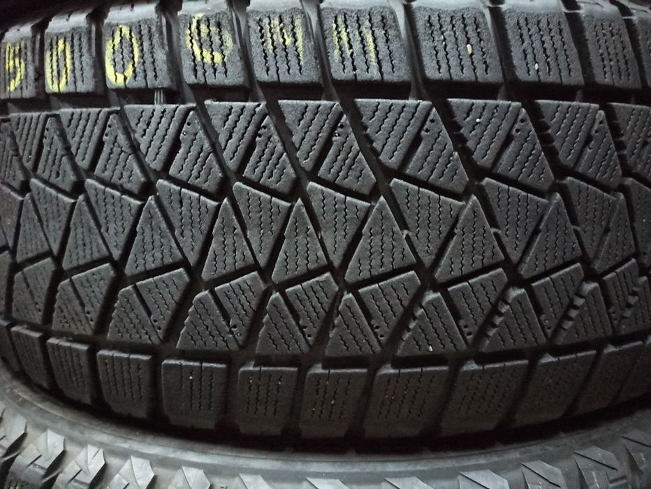Зимние шины 225/55 R17 Bridgestone Blizzak DM-V2 резина