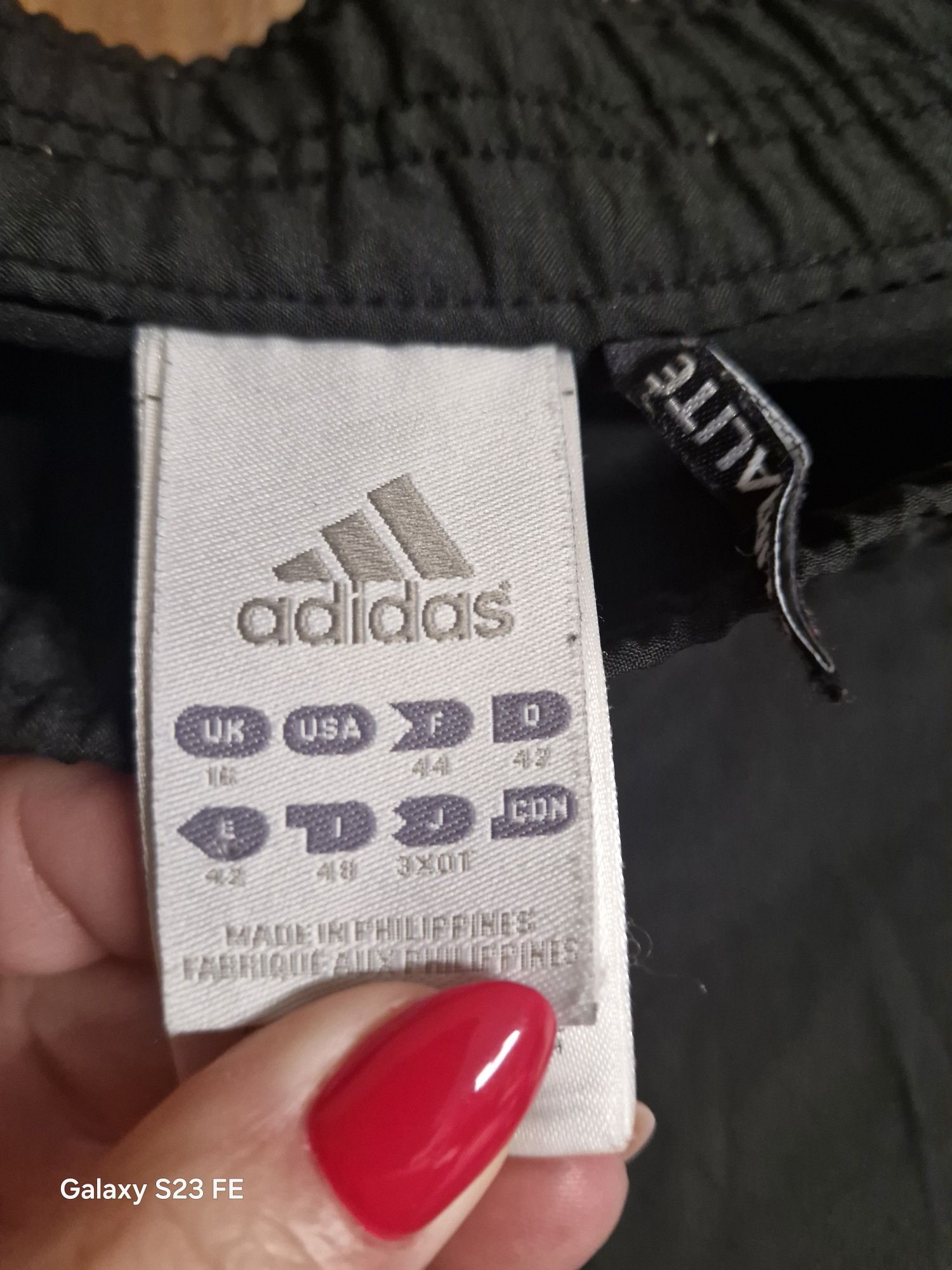 Spodenki krotkie damskie Adidas rozmiar M stan idealny