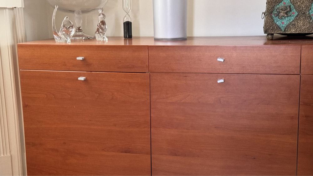 Aparador de cerejeira (marca Interforma)