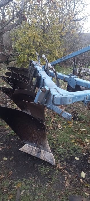Продам Плуг ПМУ 5-35