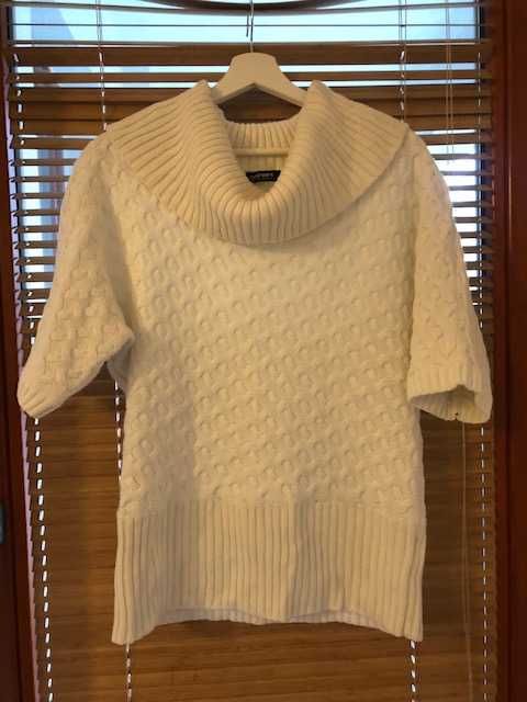 Kremowy sweterek damski z golfem XL