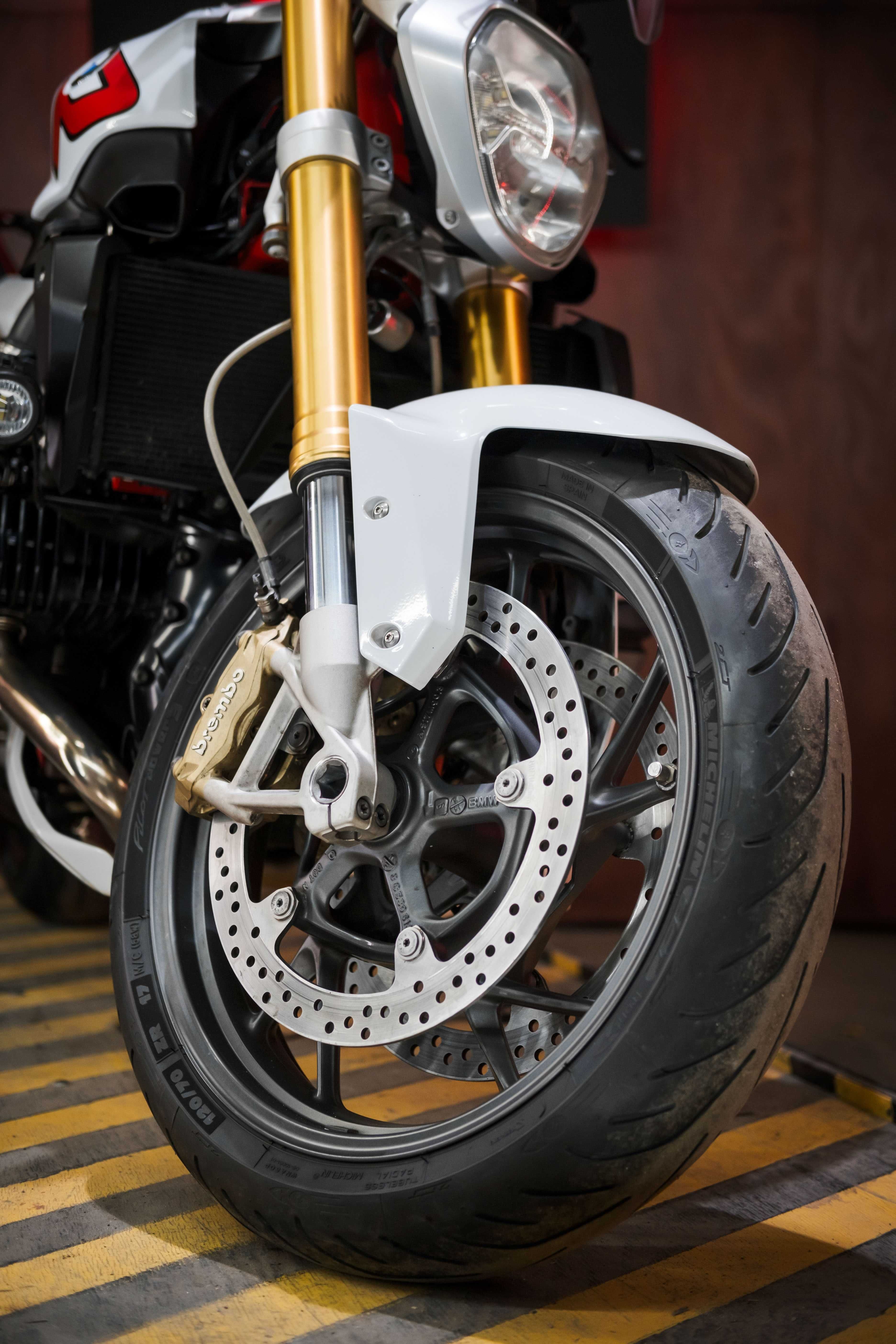 Продається BMW R1200R ABS Traction Quickshifter із Японії
