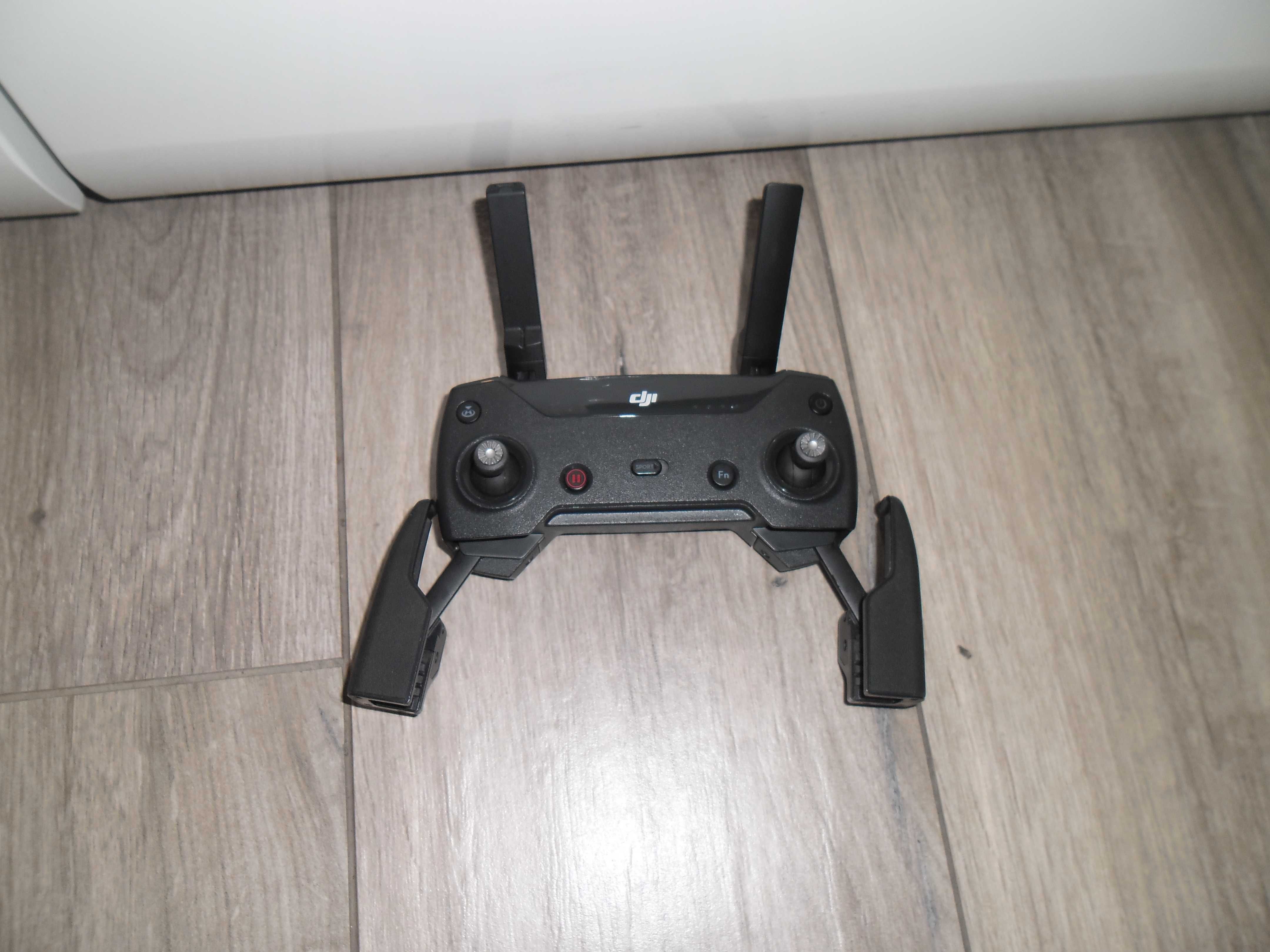 Kontroler DJI Spark GL100A