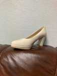 Nowe buty, czółenka lakierek nude, r. 38, wys. 7 cm, wyprzedaż