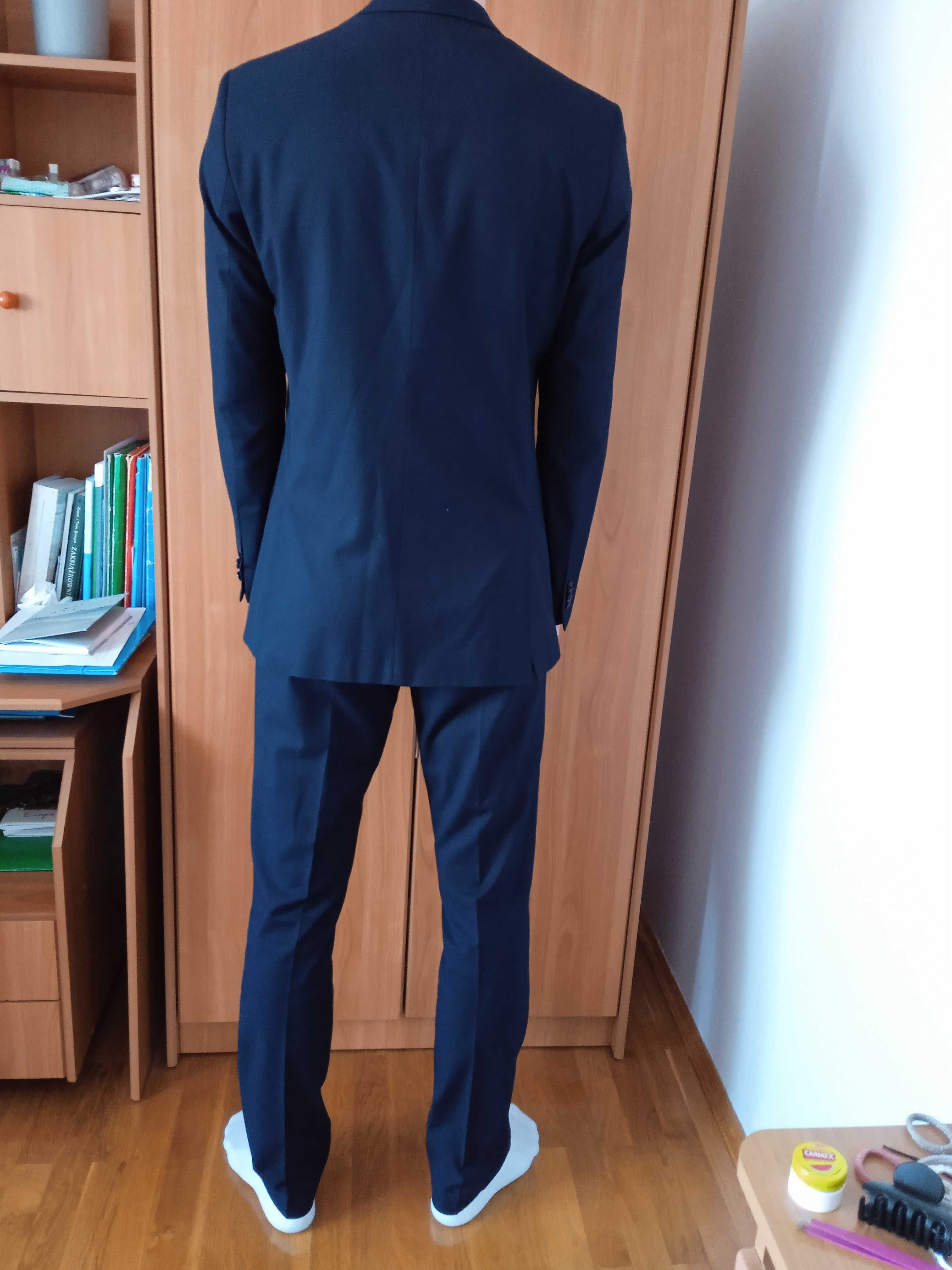 Garnitur męski 194/104/92