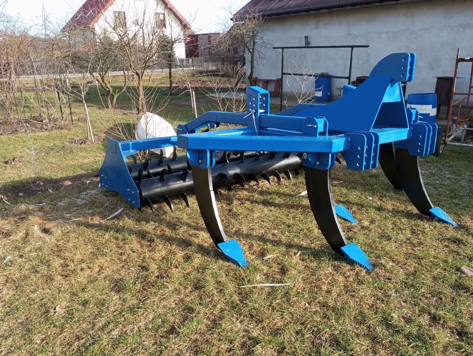 Głębosz agregat bezorkowy 5 zębów 3m z wałem kolczastym podwójnym