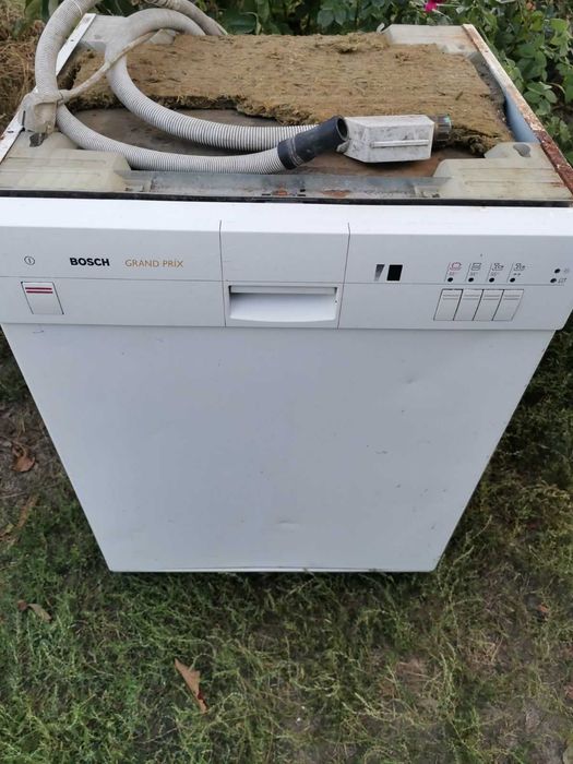 Посудомоечная машина не рабочая. Bosch или по запчастям Насос полива