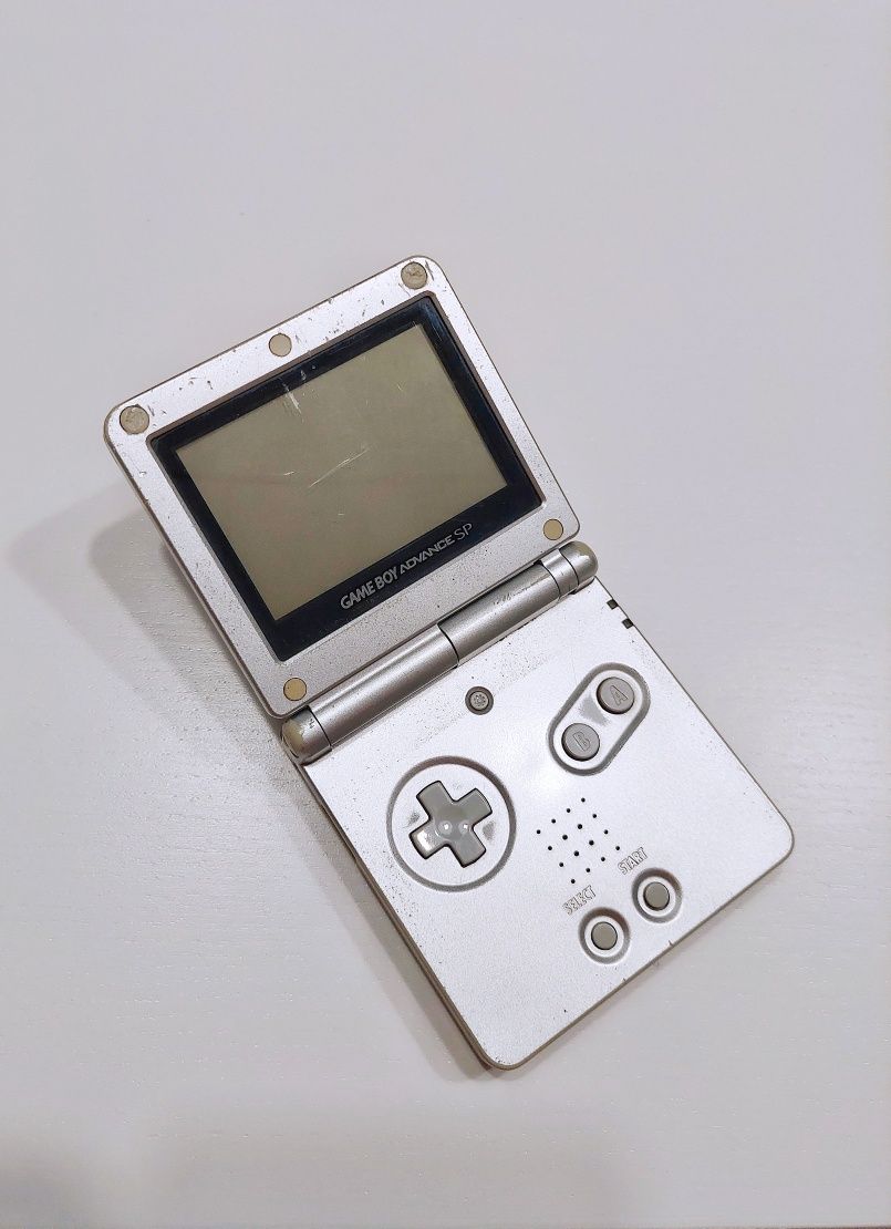 Gameboy advance SP Silver