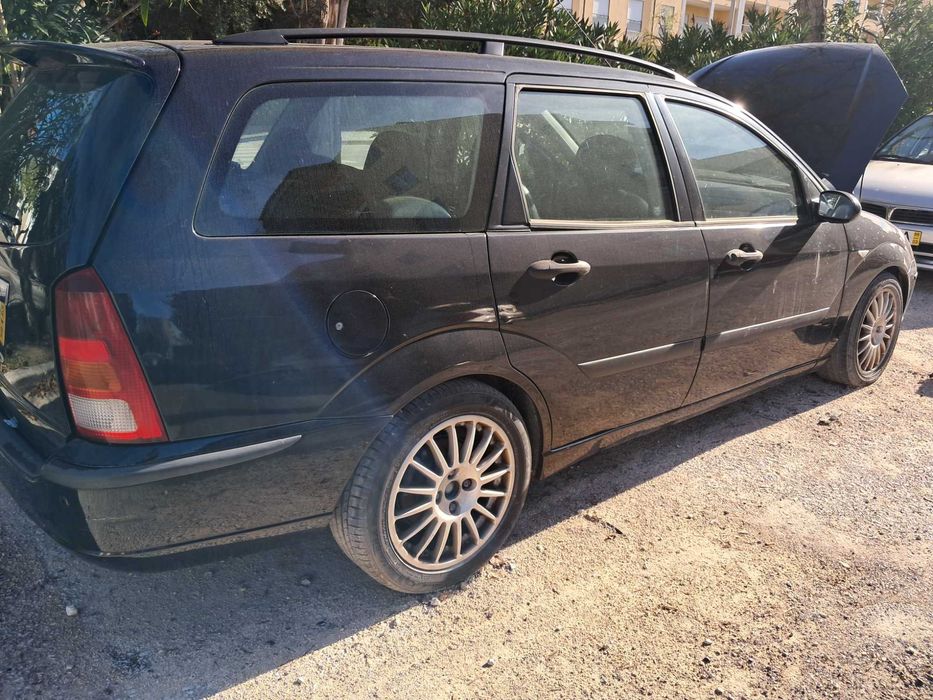 Ford Focus 2003 em Bom Estado