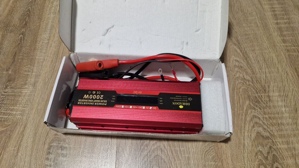 Інвертор автомобільний 12 - 220 на 2000 w