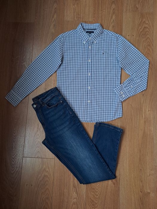 Сині джинси та святкова сорочка з довгим рукавом для хлопчика