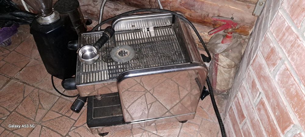 Кавоварка Cimbali m 21 junior з кавомолкою срочно