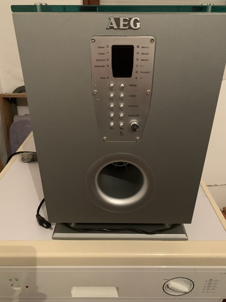 Home cinema AEG , cor cinza, em bom estado, a funcionar perfeitamente