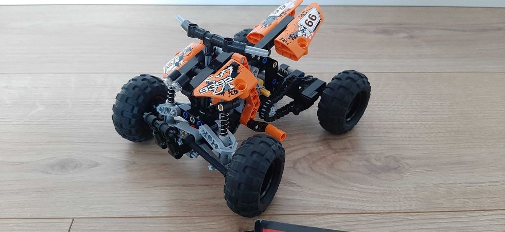 Lego Technic 9392 - 2 w 1 - Quad i Wyścigówka