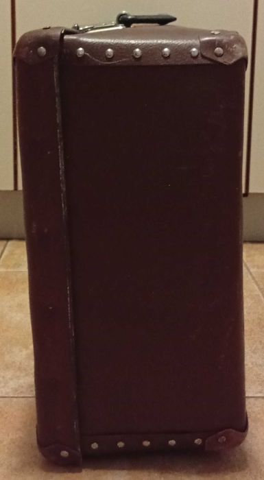 Чемодан большой, коричневый. Винтаж. СССР